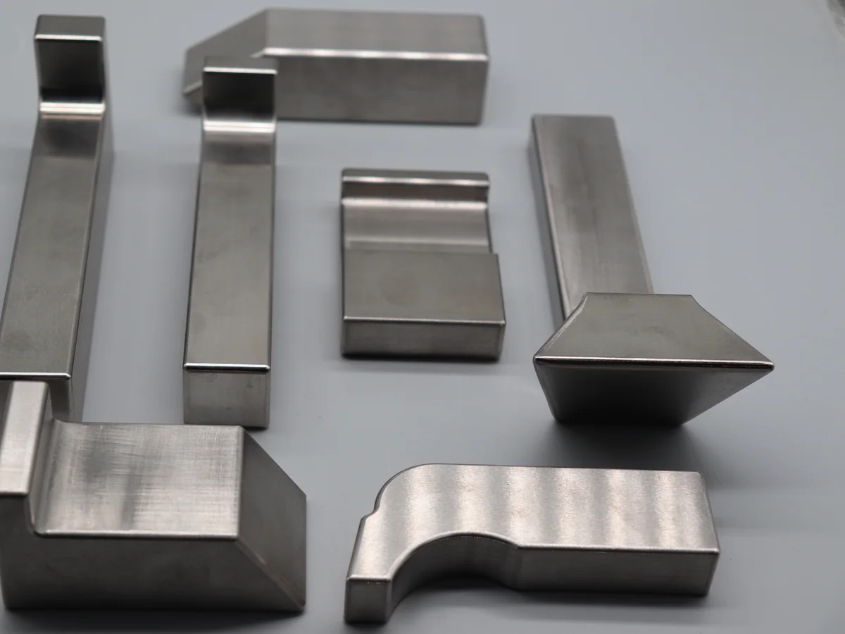 Precision metal components for aviation applications